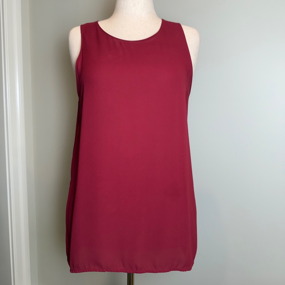 Size L Maroon Flowy Tank Top